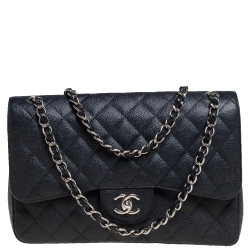 مملوكة مسبقًا حقيبة شانيل جامبو كلاسيك جلد كافيار بطن أسود بقلاب مزدوج