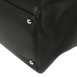 Pre Owned حقيبة يد شانيل "سيرف إكساكتيف" جلد أسود