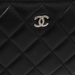 Pre Owned Chanel Black Quilted Leather CC Zip Around Wallet