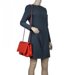 Pre Owned حقيبة يد شانيل كلاسيك جامبو تقسيمات شيفرون جلد لامع وردي محمر 