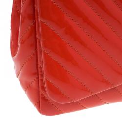 Pre Owned حقيبة يد شانيل كلاسيك جامبو تقسيمات شيفرون جلد لامع وردي محمر 