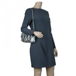 مملوكة مسبقًا Chanel Metallic Silver Leather CC Cutout Flap Handbag