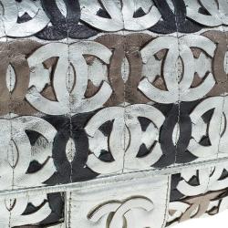مملوكة مسبقًا Chanel Metallic Silver Leather CC Cutout Flap Handbag