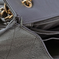 Pre Owned حق يبة شانيل ماكسي كلاسيك جلد كافيار مبطن أسود ذات قلاب 