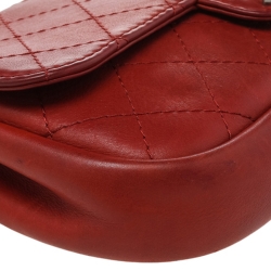 Pre Owned حقيبة شانيل جلد مبطن أحمر بقلاب واحد 