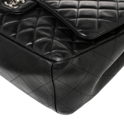 Pre Owned حقيبة شانيل ماكسي كلاسيك جلد مبطن أسود ذات قلاب واحد