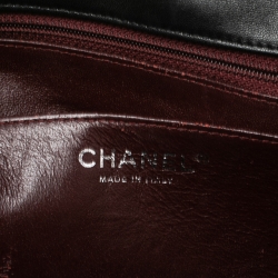 Pre Owned حقيبة شانيل ماكسي كلاسيك جلد مبطن أسود ذات قلاب واحد