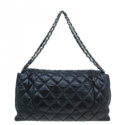 Pre Owned حقيبة يد شانيل ماكسي 3 آكورديون بقلاب جلد خروف مبطن سوداء