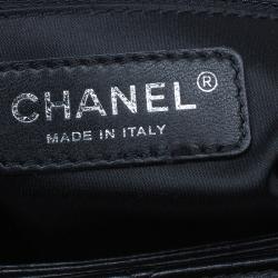 Pre Owned حقيبة يد شانيل ماكسي 3 آكورديون بقلاب جلد خروف مبطن سوداء