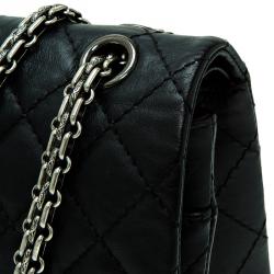 Pre Owned حقيبة شانيل ريشيو 2.55 كلاسيك 255 جلد أسود مبطن بقلاب