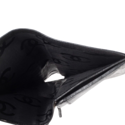 مملوكة مسبقًا  محفظة شانيل ين CC L تايمليس جلد كافيار سوداء