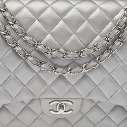 Pre Owned Chanel Silver Quilted Leather Maxi Classic Double Flap Bag