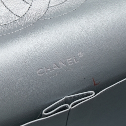 Pre Owned Chanel Silver Quilted Leather Maxi Classic Double Flap Bag