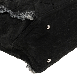 مملوكة مسبقًا حقيبة يد توتس شانيل تويد وقماش مبطن أسود غرز وايلد