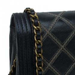 مملوكة مسبقًا محفظة شانيل بوي جلد أسود مبطن بسلسلة