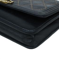 مملوكة مسبقًا محفظة شانيل بوي جلد أسود مبطن بسلسلة