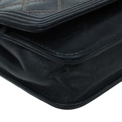 مملوكة مسبقًا محفظة شانيل بوي جلد أسود مبطن بسلسلة