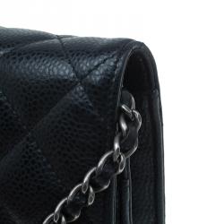 مملوكة مسبقًا محفظة شانيل جلد أسود كافيار مبطن بسلسلة