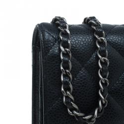 مملوكة مسبقًا محفظة شانيل جلد أسود كافيار مبطن بسلسلة