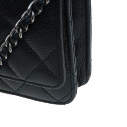 مملوكة مسبقًا محفظة شانيل جلد أسود كافيار مبطن بسلسلة