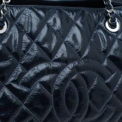 مملوكة مسبقًا حقيبة شانيل لارج غراند شوبر جلد أزرق داكن لامع مجعد XL