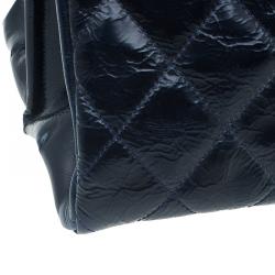 مملوكة مسبقًا حقيبة شانيل لارج غراند شوبر جلد أزرق داكن لامع مجعد XL