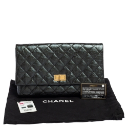 مملوكة مسبقًا Chanel Metallic Grey Quilted Leather Reissue Clutch