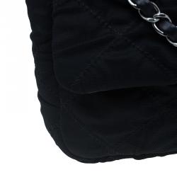 Pre Owned Chanel Black Quilted Mesh East West Flap Bag