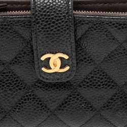 مملوكة مسبقًا Chanel Black Caviar Quilted Leather CC Phone Holder Clutch