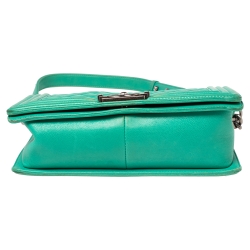 Pre Owned Chanel Green Quilted Leather Medium Boy Flap Bag