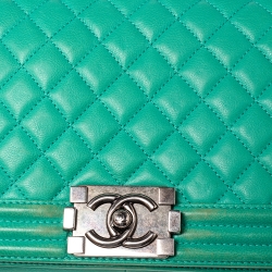 Pre Owned Chanel Green Quilted Leather Medium Boy Flap Bag