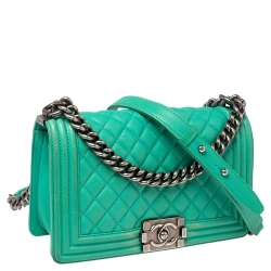 Pre Owned Chanel Green Quilted Leather Medium Boy Flap Bag