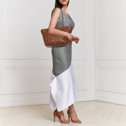 مملوكة مسبقًا حقيبة يد شانيل باريس بومباي كوكو بنغال أكورديون جلد بني