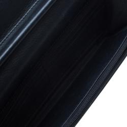 مملوكة مسبقًا محفظة شانيل كلاسيكية بسلسلة جلد مبطن سوداء