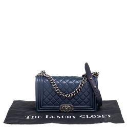 مملوكة مسبقًا Chanel Blue Quilted Leather Medium Boy Bag