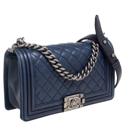 مملوكة مسبقًا Chanel Blue Quilted Leather Medium Boy Bag