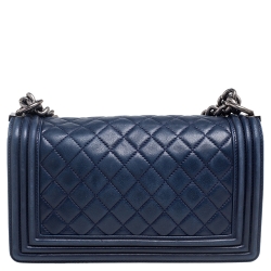 مملوكة مسبقًا Chanel Blue Quilted Leather Medium Boy Bag