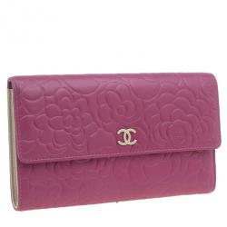 مملوكة مسبقًا Chanel Pink Lambskin Camellia Flap Wallet