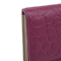 مملوكة مسبقًا Chanel Pink Lambskin Camellia Flap Wallet