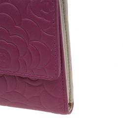 مملوكة مسبقًا Chanel Pink Lambskin Camellia Flap Wallet