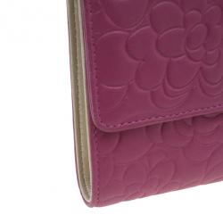 مملوكة مسبقًا Chanel Pink Lambskin Camellia Flap Wallet