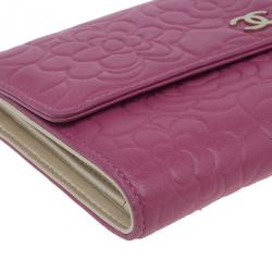مملوكة مسبقًا Chanel Pink Lambskin Camellia Flap Wallet