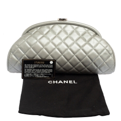 Pre Owned حقيبة كلتش شانيل تايمليس جلد كافيار مبطن فضي