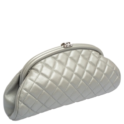 Pre Owned حقيبة كلتش شانيل تايمليس جلد كافيار مبطن فضي
