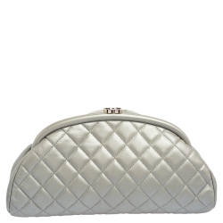 Pre Owned حقيبة كلتش شانيل تايمليس جلد كافيار مبطن فضي