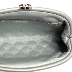 Pre Owned حقيبة كلتش شانيل تايمليس جلد كافيار مبطن فضي