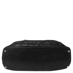 Pre Owned Chanel Black Iridescent Quilted Leather Small Sea Hit Bag