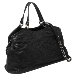 Pre Owned Chanel Black Iridescent Quilted Leather Small Sea Hit Bag