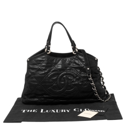 Pre Owned Chanel Black Iridescent Quilted Leather Small Sea Hit Bag