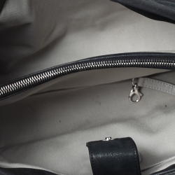 Pre Owned Chanel Black Iridescent Quilted Leather Small Sea Hit Bag